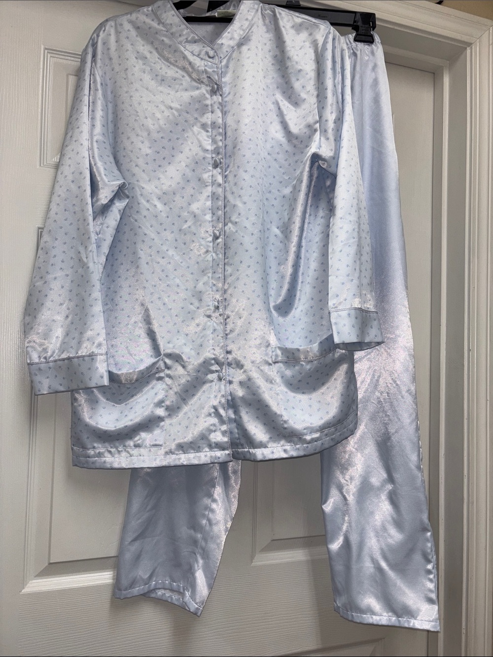 Dedicates Silky Pajamas